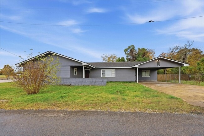 property at 1621 Richmond Ave