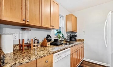 2117 Longwood Rd in West Palm Beach, FL - Building Photo - Building Photo