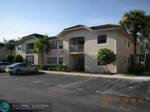 12149 Royal Palm Blvd in Coral Springs, FL - Foto de edificio