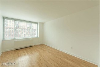 160 W 97th St-Unit -13B in New York, NY - Foto de edificio - Building Photo