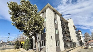 Monte Vista in Aurora, CO - Foto de edificio - Building Photo