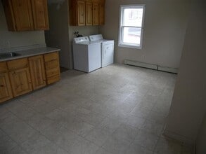 115 Portland St in Dartmouth, NS - Building Photo - Building Photo