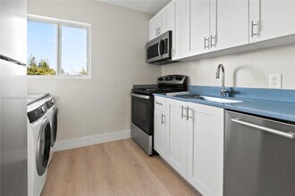 1101 NE 80th St in Miami, FL - Building Photo - Building Photo