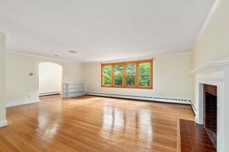 494 North Ave-Unit -1 in Weston, MA - Building Photo - Building Photo