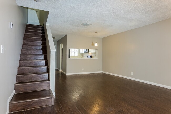 8341 Fairway Rd in Sunrise, FL - Building Photo - Building Photo