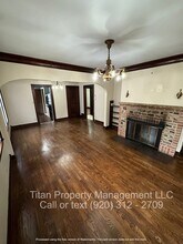 2504 Jackson St in Oshkosh, WI - Building Photo - Building Photo