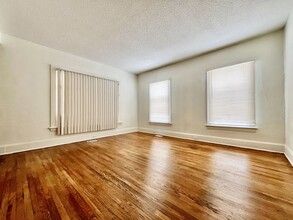 375 Houston Ave-Unit -#1 in Muskegon, MI - Foto de edificio - Building Photo