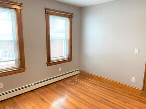 167 Harvard St, Unit 2 in Medford, MA - Building Photo - Building Photo