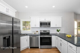 1100 Davis Ave NW, Unit 1 in Grand Rapids, MI - Building Photo