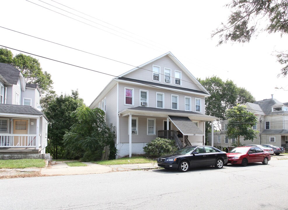 31-35 Fairmount St in Norwich, CT - Building Photo