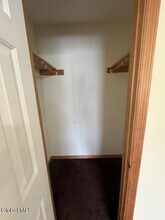 26 Ponderosa Dr in Clifton Park, NY - Building Photo - Building Photo