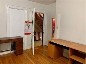 236 Cypress St, Unit 2 in Brookline, MA - Building Photo - Building Photo