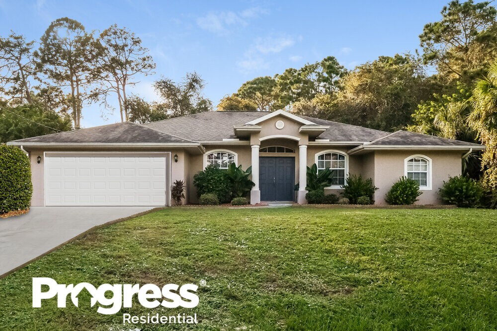 1537 Maile St in North Port, FL - Building Photo