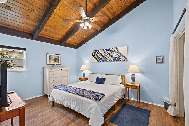 2307 Trailside Dr in Austin, TX - Building Photo - Building Photo