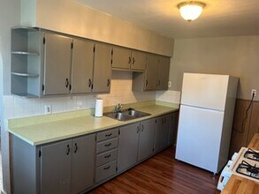 209 E Oak St in Troy, IL - Building Photo - Building Photo