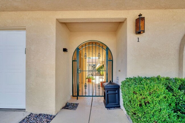 74465 Driftwood Dr, Unit 3 in Palm Desert, CA - Building Photo - Building Photo