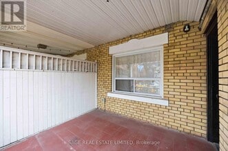 251 High Park Ave in Toronto, ON - Building Photo - Building Photo