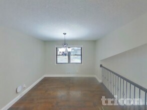 1916 Lamplight Dr in Woodbury, MN - Building Photo - Building Photo