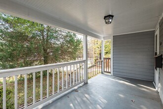 105 E Club Blvd in Durham, NC - Building Photo - Building Photo