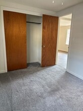 19 California Dr in Williamsville, NY - Building Photo - Building Photo