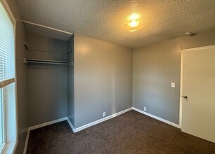 2808 8th Ave in Council Bluffs, IA - Building Photo - Building Photo