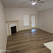 8349 Regal Bend Dr in Olive Branch, MS - Foto de edificio - Building Photo