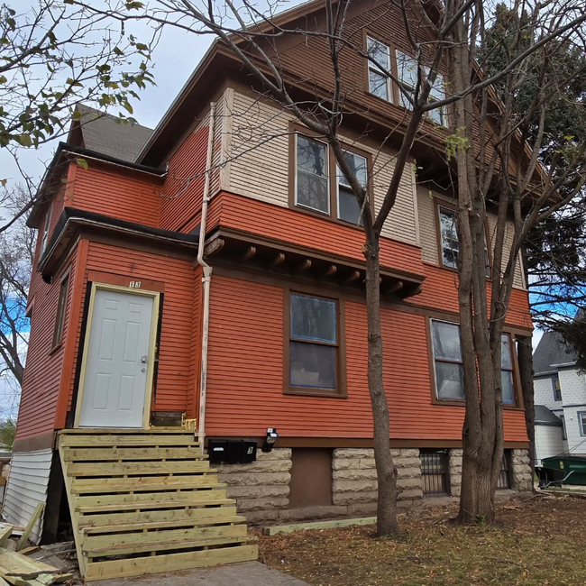 property at 113 W Division St