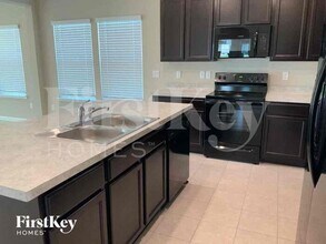 5476 Preston Bentley Dr in Jacksonville, FL - Building Photo - Building Photo