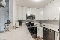 8081 S Woods Cir, Unit 10 in Ft. Myers, FL - Building Photo - Building Photo