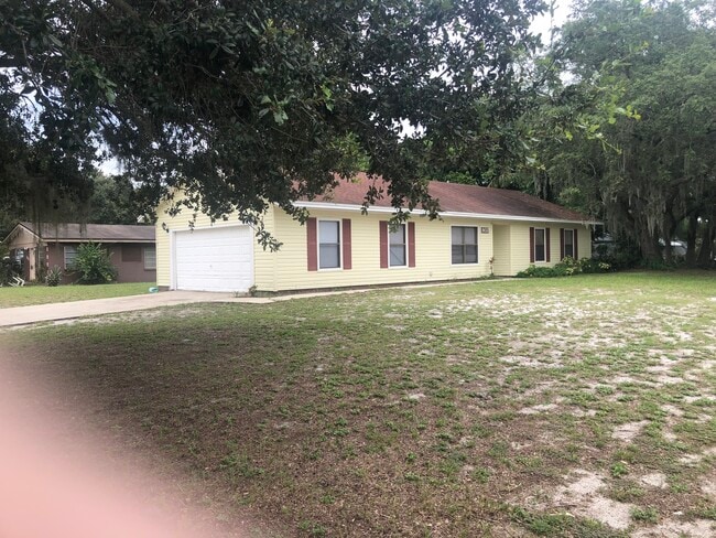 property at 807 N Gary Rd