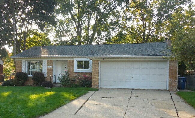 2716 Hawks Ave in Ann Arbor, MI - Building Photo - Building Photo