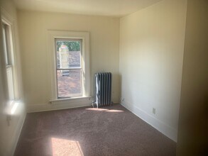 16 N Washington St in Janesville, WI - Building Photo - Building Photo