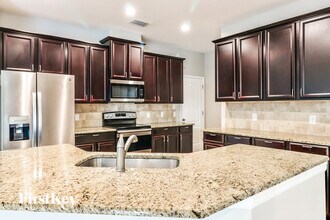 415 Westchester Hills Ln in Valrico, FL - Building Photo - Building Photo