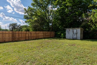2201 S Glendale in Wichita, KS - Building Photo - Building Photo