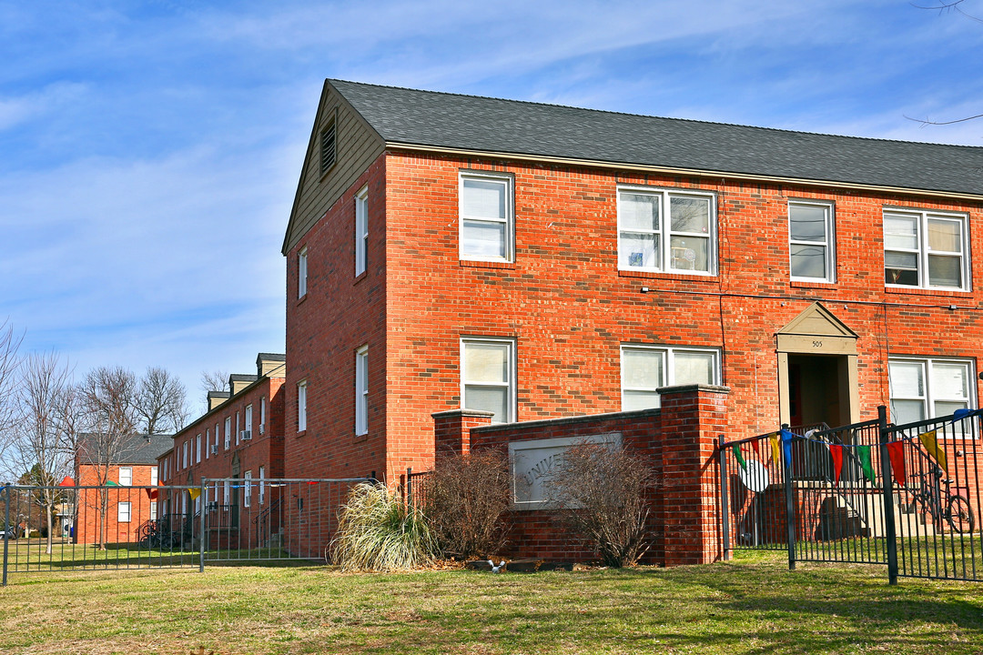 University Falls Apartments in Norman, OK - Building Photo