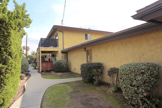 1320 S Del Mar Ave in San Gabriel, CA - Building Photo - Building Photo