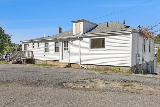 property at 281C King St