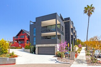 Leon At Laurel Townhomes in San Diego, CA - Building Photo - Building Photo