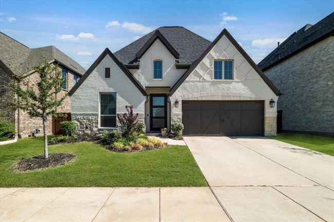 property at 2913 Peartree Ln