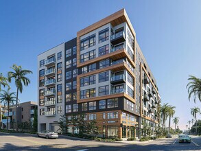 Treehouse in San Diego, CA - Building Photo - Building Photo