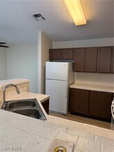 701 Wheat Ridge Ln in Las Vegas, NV - Building Photo - Building Photo