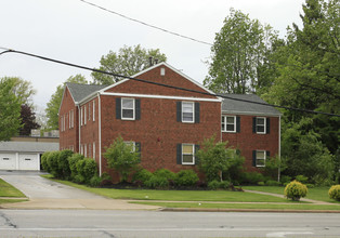 1414 S Belvoir Blvd in Cleveland, OH - Building Photo - Building Photo