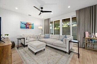 5212 Huisache St in Austin, TX - Building Photo - Building Photo