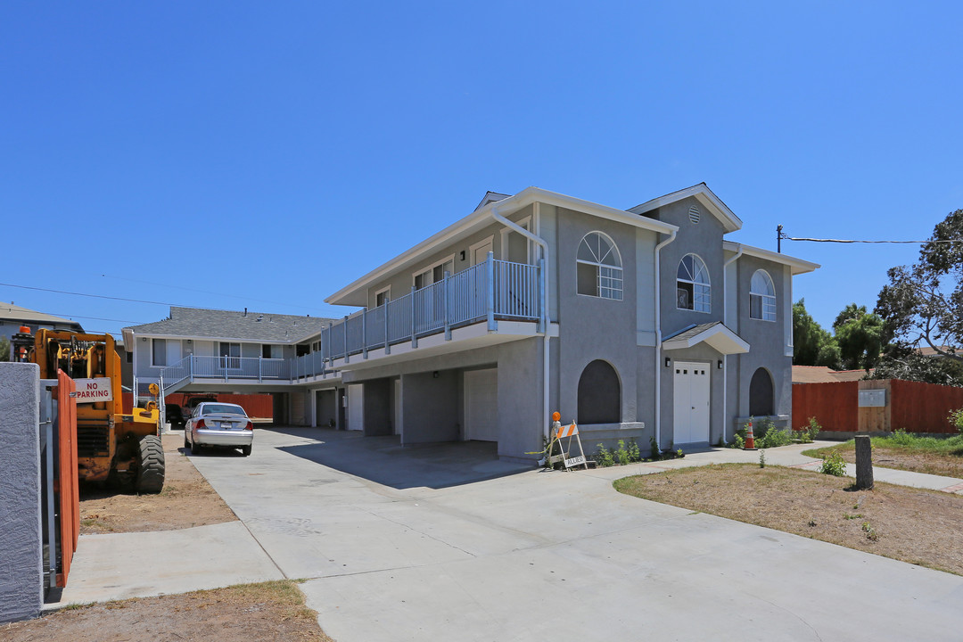 843-851 Florida St in Imperial Beach, CA - Building Photo