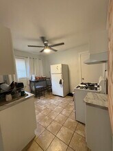 10146 S Wentworth Ave in Chicago, IL - Building Photo - Building Photo