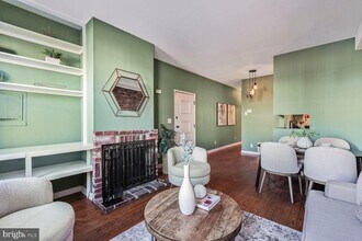424 11th St NE in Washington, DC - Building Photo - Building Photo