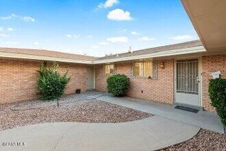 5833 Burning Tree Dr in El Paso, TX - Building Photo - Building Photo