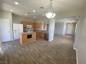 1806 NW 21st Pl in Cape Coral, FL - Building Photo - Building Photo