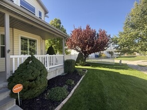 137 Stern Ct in Stansbury Park, UT - Foto de edificio - Building Photo