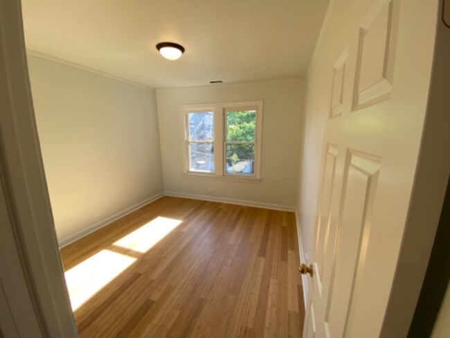 1008 N Mozart St in Chicago, IL - Building Photo - Building Photo